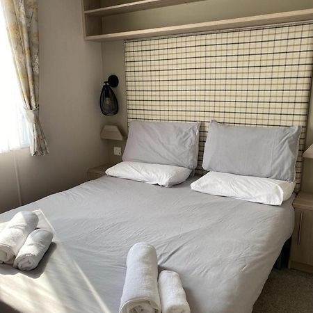 Luxury Holiday Home Sleeps 6 Pet Friendly Сент-Остел Экстерьер фото