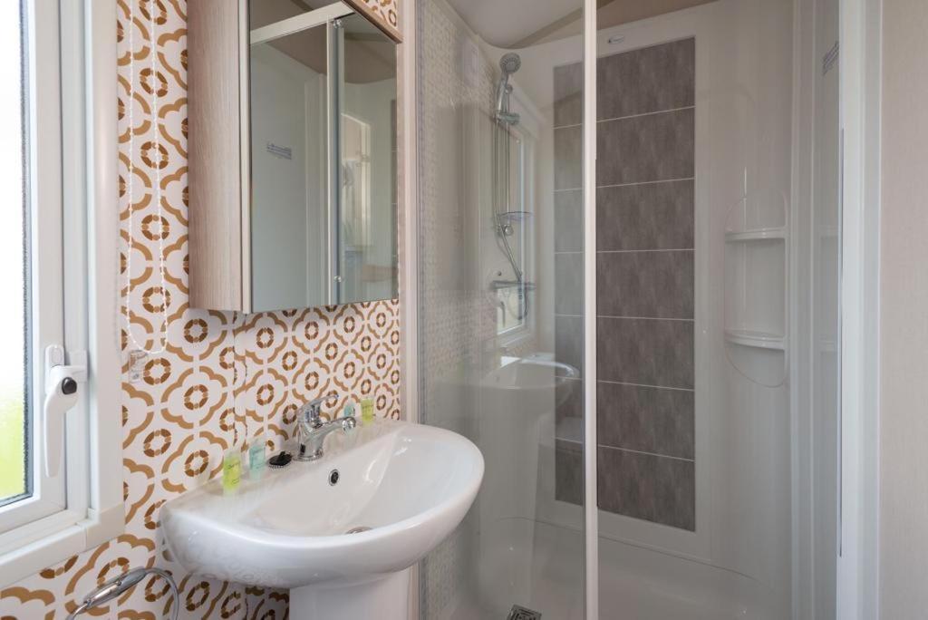Luxury Holiday Home Sleeps 6 Pet Friendly Сент-Остел Экстерьер фото