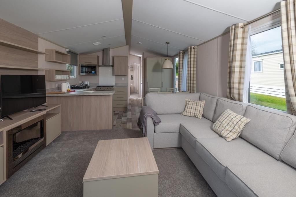 Luxury Holiday Home Sleeps 6 Pet Friendly Сент-Остел Экстерьер фото