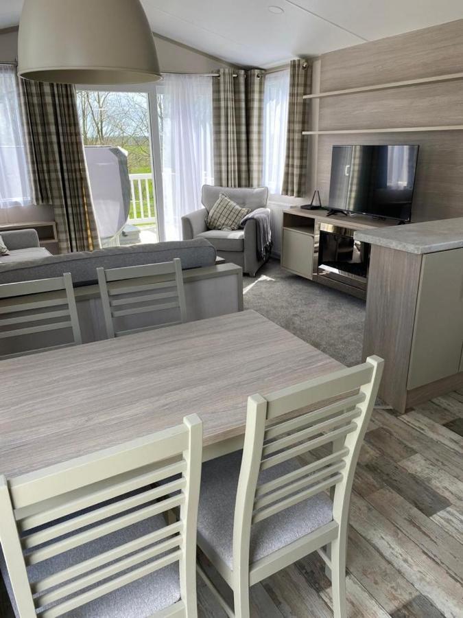 Luxury Holiday Home Sleeps 6 Pet Friendly Сент-Остел Экстерьер фото