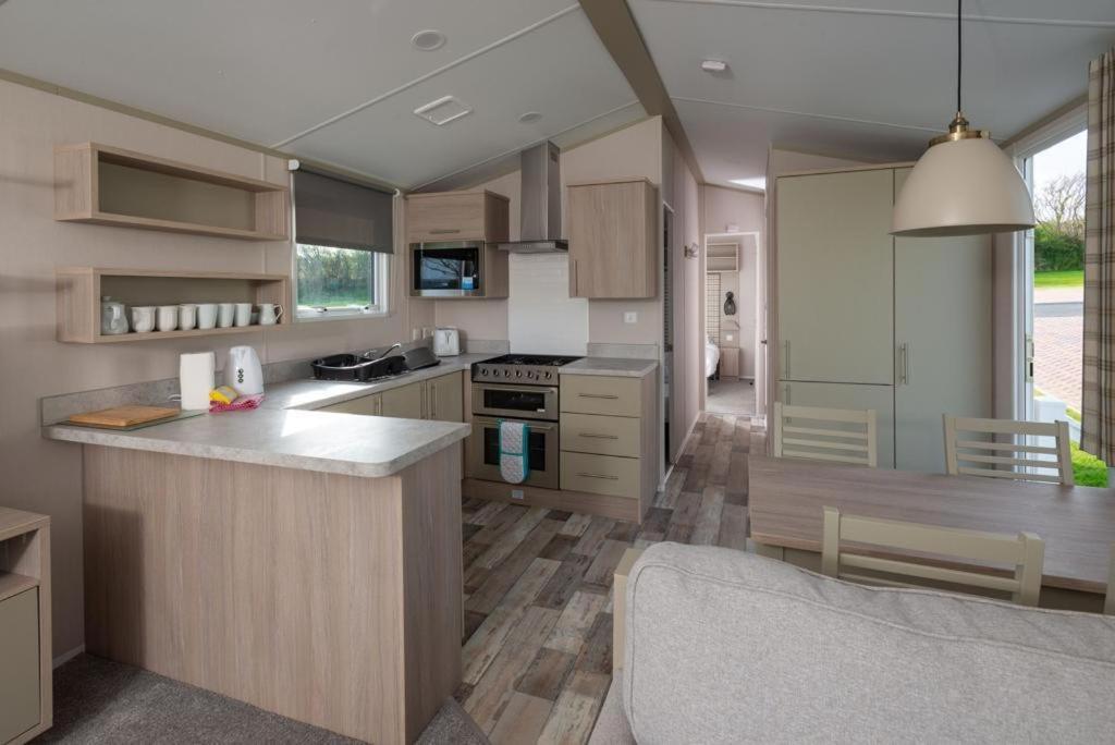 Luxury Holiday Home Sleeps 6 Pet Friendly Сент-Остел Экстерьер фото