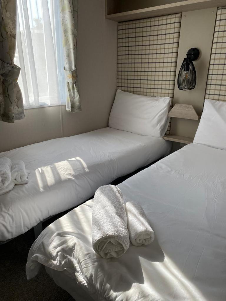 Luxury Holiday Home Sleeps 6 Pet Friendly Сент-Остел Экстерьер фото